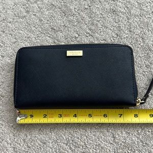 Kate Spade large zip wallet
